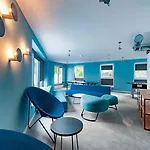 Collegia Aparthotel 3*