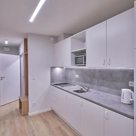 Collegia Sobieskiego מלון דירות 3*