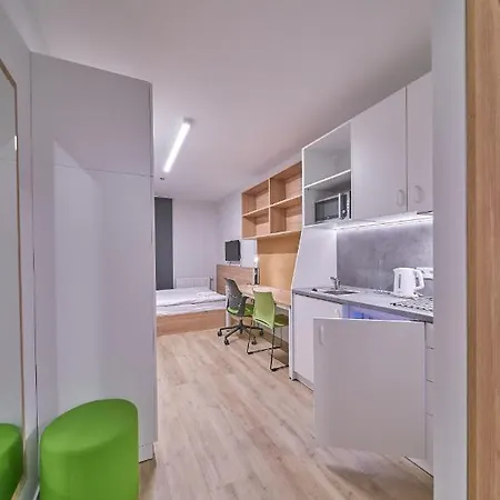 Collegia Aparthotel *