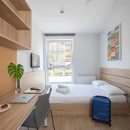 Hotel apartamentowy Collegia