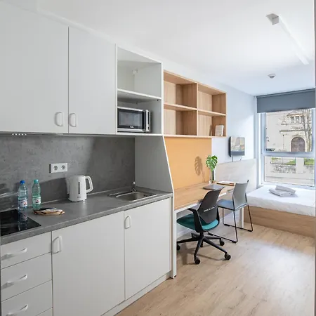 Collegia Hotel apartamentowy 4*