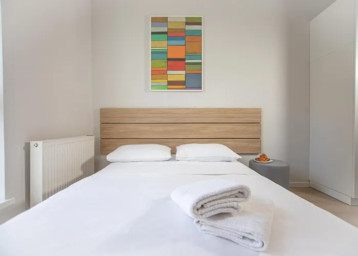 Collegia Aparthotel 4*